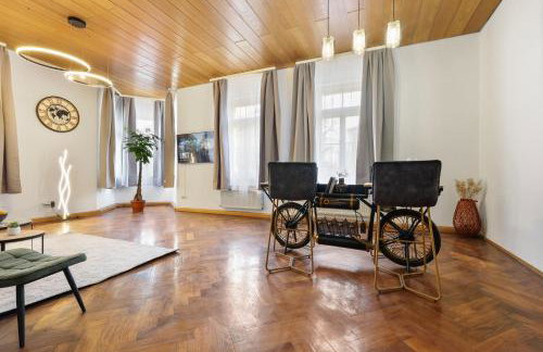 cruwzo I Modern Centrally Located Apartment with Parking Modern Centrally Located Apartment with Parking - Photo 40