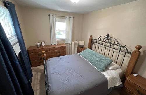 The Purple Door apt in the heart of Radford city - Foto 10