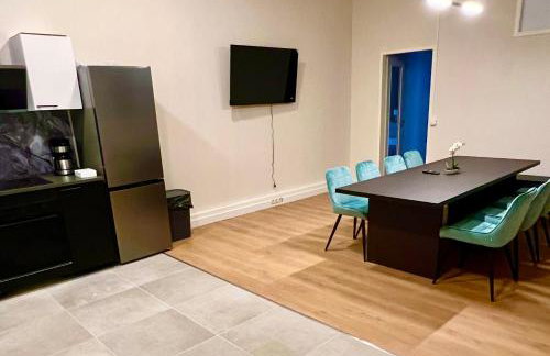 BIG New 7Rooms City Center APARTMENTS and Suites - Foto 16