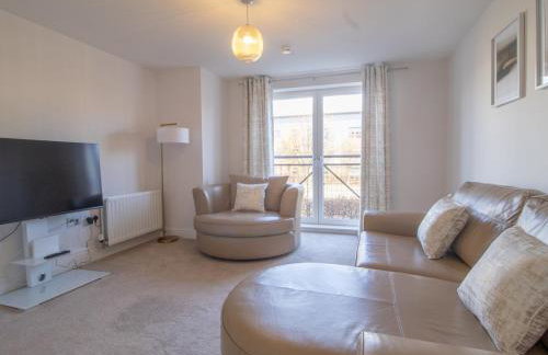 Pass the Keys Next to Braehead - Free Parking - Foto 6