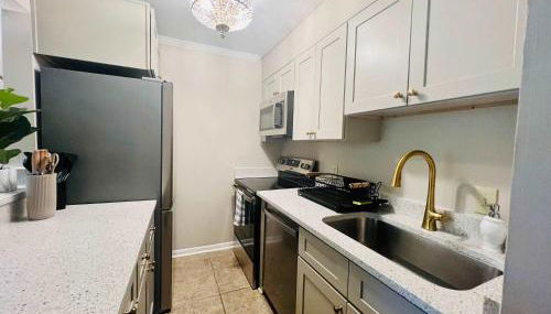 Lakefront Condo - King Bed Full Kitchen - Foto 3