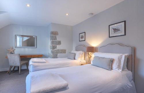 Alexandra Cottage Apartments - Photo 12