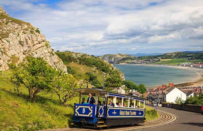 Fabulous Apt in the Heart of Victorian Llandudno - Photo 24