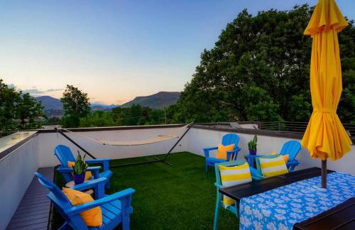 Million Dollar Rooftop MTN Views -2 King Beds-DT Golden - Photo 19