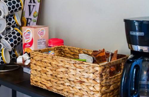 Natures Retreat Renovated with Quiet Pond Views - Foto 30