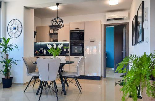 Enjoy Pula - new apt with terrace and FREE parking garage - Photo 10