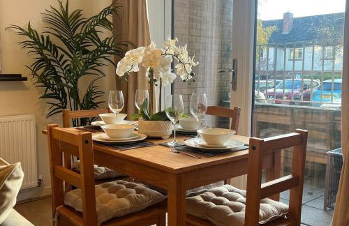 Spacious 2 Bed, 2 Bath Apartment by MCF - Foto 9