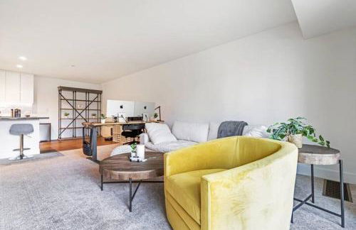 Sharon Green apartments by FantasticStay - Photo 40