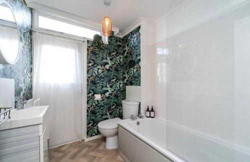 Sleek 2 Bedroom Apartment - Foto 17