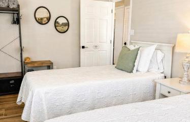 The Country Club Cottage NEW! Space Coast Entire Home! Plenty of Parking! - Foto 12