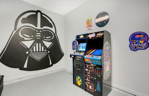 Large Themed Pool Home at Windsor at Westside - Photo 54