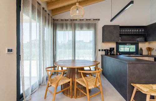 Elegant House with Private Pool - Foto 21