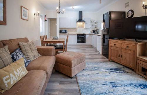 Garden Cottage - 2 Bedroom Cottage - Penally - Photo 2