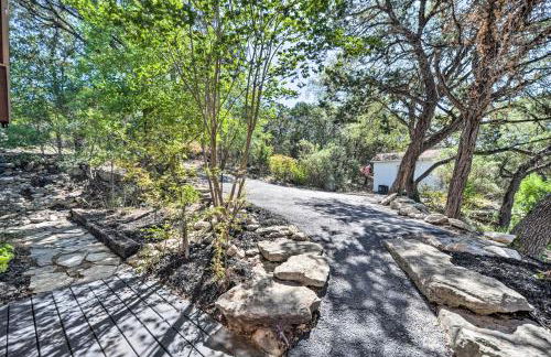 Canyon Lake Hideaway with Fire Pit and Yard! - Foto 41