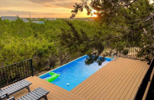The Outlook - Spa and deck views of Hill Country - Foto 1