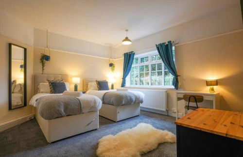 Orchard Bungalow - Sleeps 10 - Close to Town Centre - Free Parking, Pool Table, Fast Wi-Fi and Smart TV with Netflix by Yoko Property - Foto 29