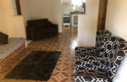 Casa espaçosa com Piscina próximo a Praia e lagoa - Foto 8