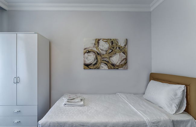 Gorgeous Central 2BR Condo w City Views - Foto 6