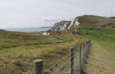 Modern 2 bedroom flat by Dover Port, Castle& Sea! - Foto 40