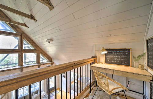 Ideal for Families! Lake Toxaway Getaway with Deck - Foto 7