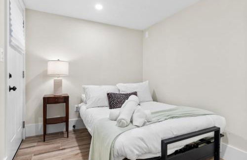 5-Bedroom Home with 2 Kitchens & Rooftop Deck, U Street and Shaw - Foto 47