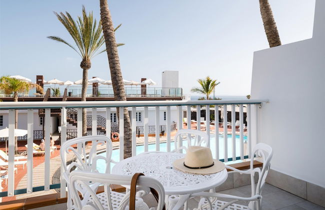 Plus Fariones Apartamentos - Photo 32