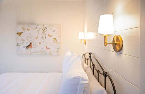 Kildahl House - Boutique Farmhouse Suite #4 - Photo 20