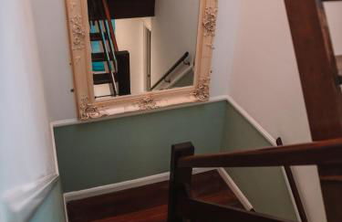 Seafarer's View - 6 bedroom townhouse in Cowes, parking & seaviews. - Photo 29