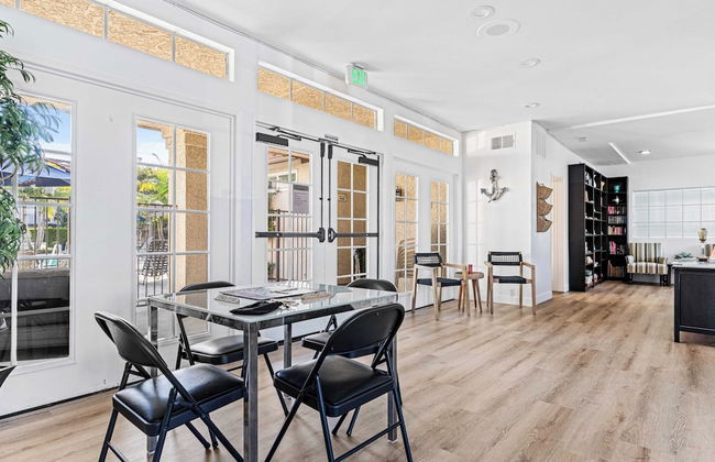 Walk to Beach Pool, Hot Tub, Private Patio, Parking Seabreeze Retreat - Foto 38