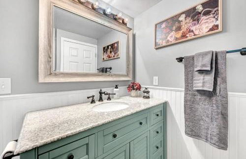 The Oak Cottage- Charming Downtown Family Retreat in the Heart of Siloam Springs - Foto 12