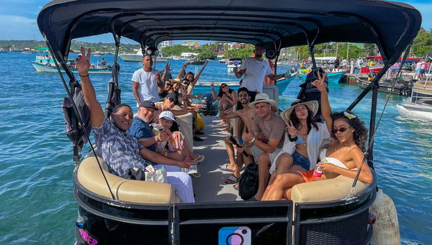 Balade en bateau ponton à San Andrés - Photo 3, Tout est prêt pour naviguer !