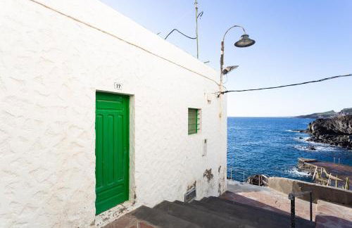 Home2Book Charming Sea Front House - Foto 31