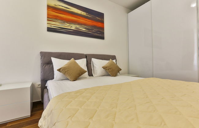 ROYAL GARDENS Apartments - Photo 29