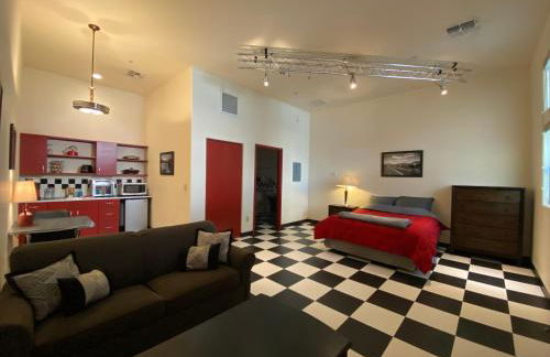 Brunswick Studio 102 - Photo 3