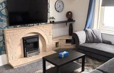 Coxon - 5 Bdrm 6 beds Perfect 4 contractor - Foto 1