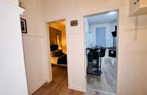 THE LION’S REST - BOUTIQUE APARTMENT SUITE. - Photo 29