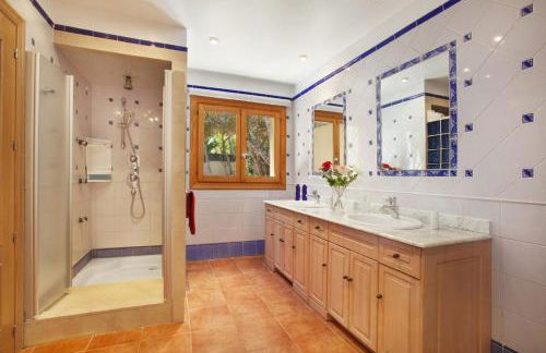 Escape to Luxury: Rent Mallorca Villa 1452 - Foto 15