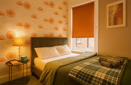 Seren, Free Parking, Close to Train Station, Pool table, sleeps 1-7guests - Foto 4