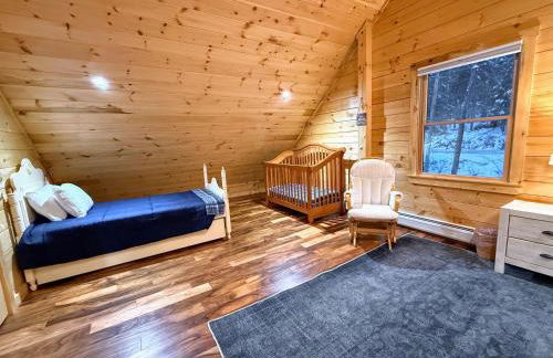 2S New log cabin in Bethlehem - privacy, firepit, great location! - Photo 30