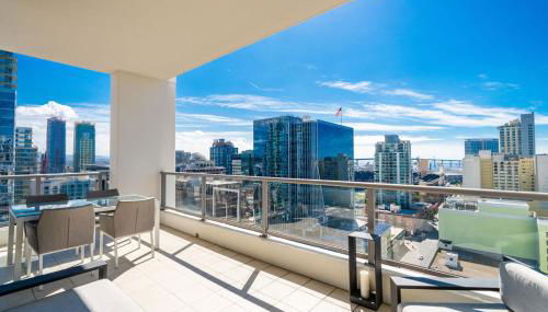 Cityscape Elegance with Water Views - Foto 5