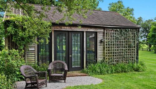 Stunning Cottage in Famous KY Garden -Sleeps 2 - Photo 4