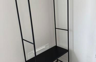 Brand-new flat, King Bed, Sofa Bed with full kitchen, Wi-Fi, self check-in Central location near everything - Foto 23