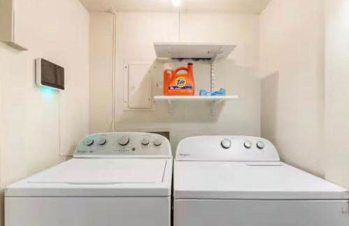 2bd 1bth place in Arlington Centrally located in DFW and conveniently located near Cowboy's Stadium - Foto 11