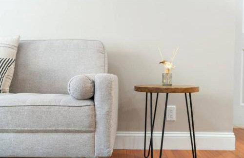 White Mountain Retreat with Theater, Fire Pit, Game Room and River Access - Foto 7