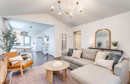 Walnut St, Charming, 3bed, 2bath - Photo 1