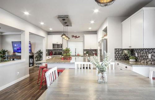 Beautiful 3 Bedroom Private home with easy access - Foto 6