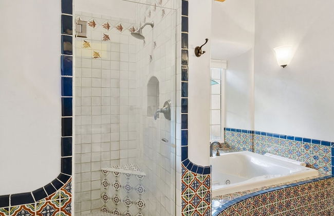 El Torreon - Exclusive Luxury Home, Nestled Next to Water and Trees - Foto 35