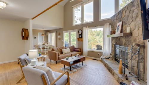 Breathtaking Marble Home on 5-Acre Hillside! - Foto 5