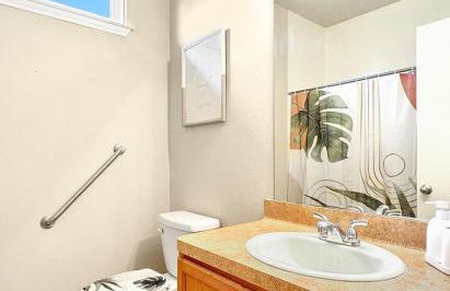 3BR Home in Home - Near Bush Airport & Houston - Foto 11