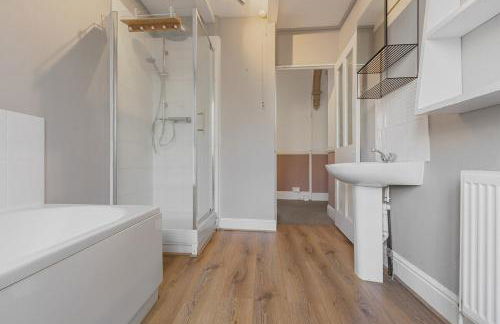 Ultra Luxury Central 2 BR Apartment By AltoLuxoExperience Short Lets & Serviced Accommodation With Free Wifi & Parking - Foto 12